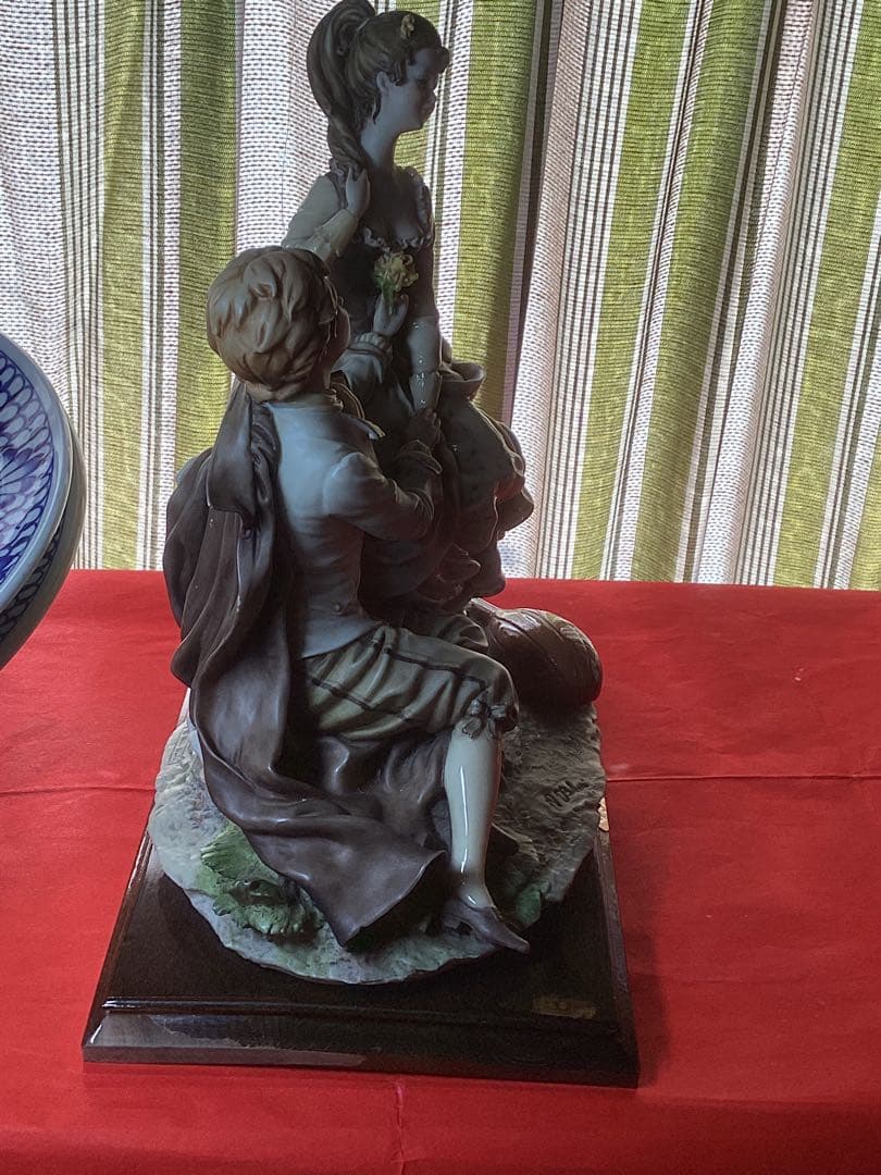 イタリア製 置物 フィギュア 幅 27㎝ 高さ 30㎝ 奥行 18㎝ 重さ5kg