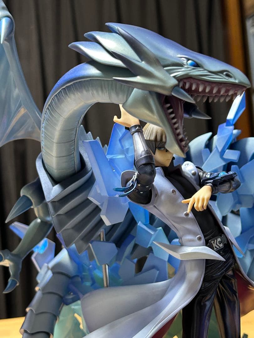 メガハウス　海馬　青眼フィギュア