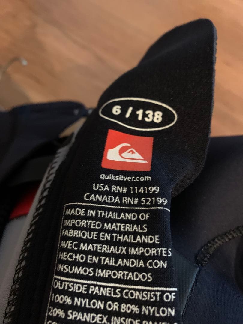 新品／未使用品　クイックシルバー　ウエットスーツ　スプリング　120