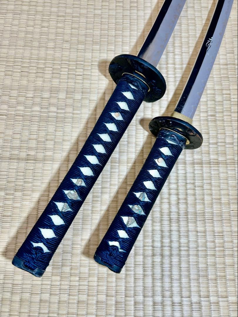 模造刀 太刀 脇差し 2本セット！　※刀身に龍の刻印あり（バラ売り不可）