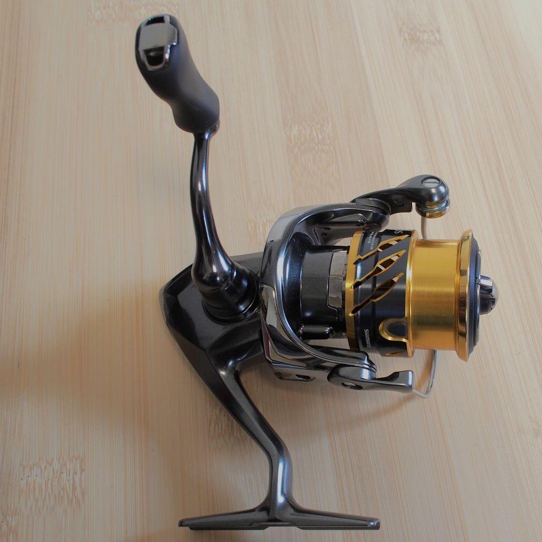 あ*る様 【 20 TWINPOWER C2000S 】シマノ ツインパワー