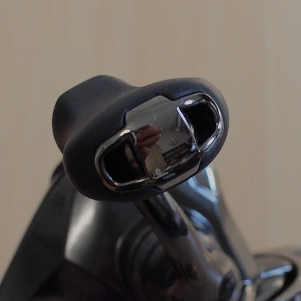 あ*る様 【 20 TWINPOWER C2000S 】シマノ ツインパワー