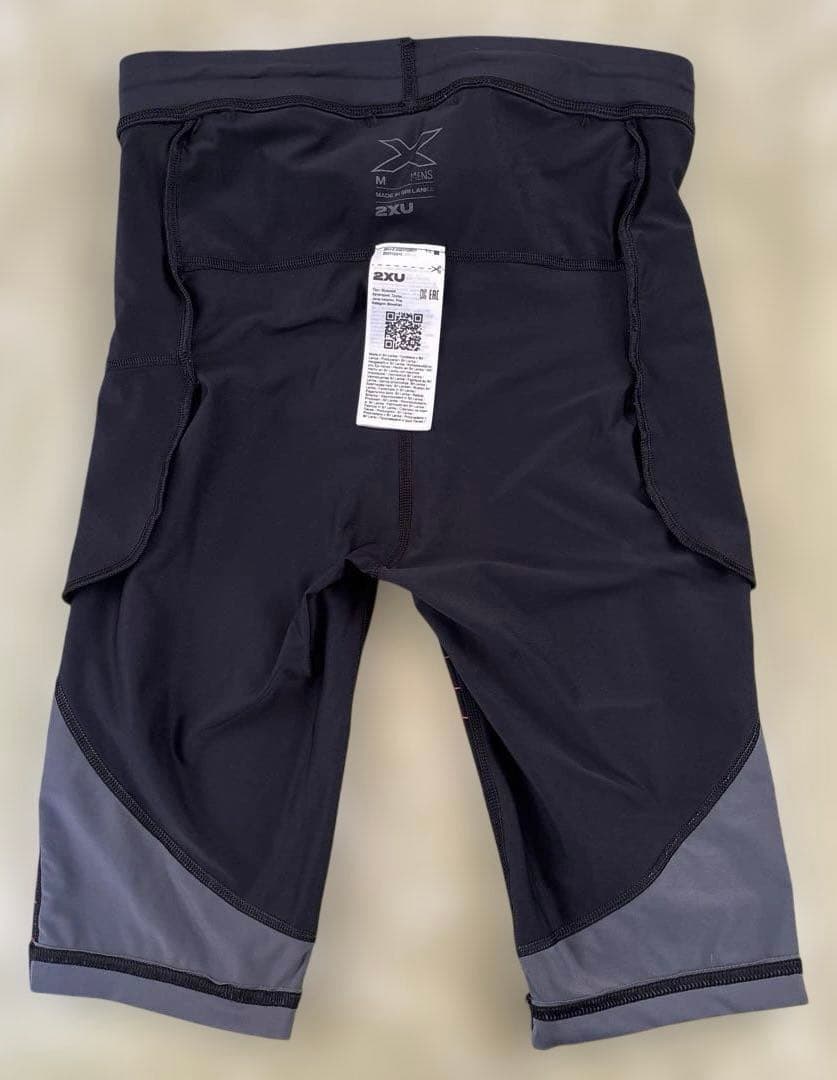 2xuツータイムズユー　ライトスピードリアクトコンプレッションショートショーツ