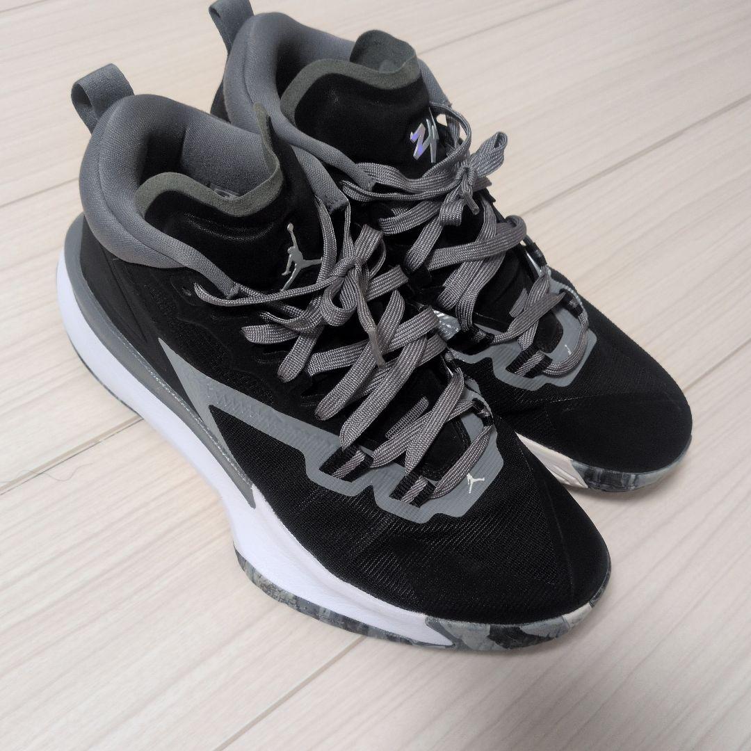 Jordan Zion 1 バスケットボールシューズ ブラック/グレー
