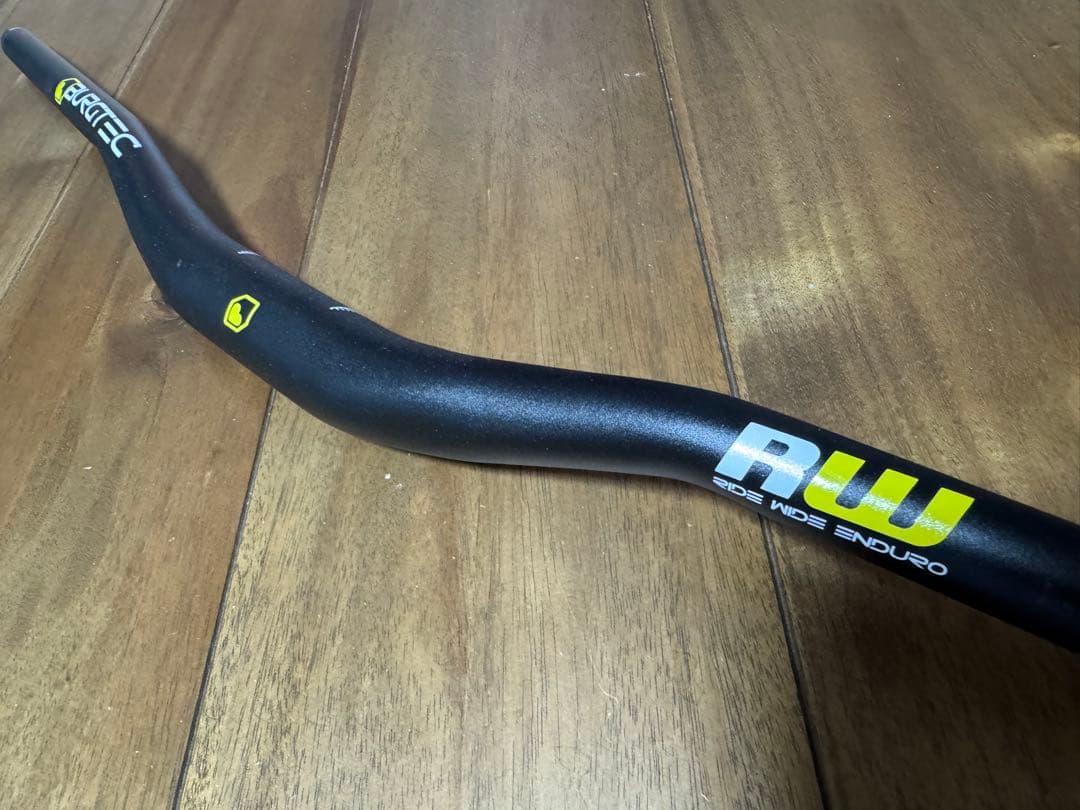 BURGTEC MTB ハンドル 【全長/780mm】【RISE /30mm】
