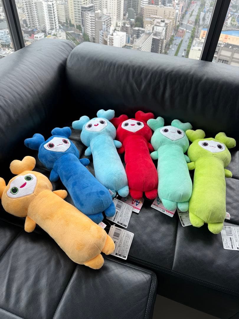 カラフルキャラクターぬいぐるみ6体セット