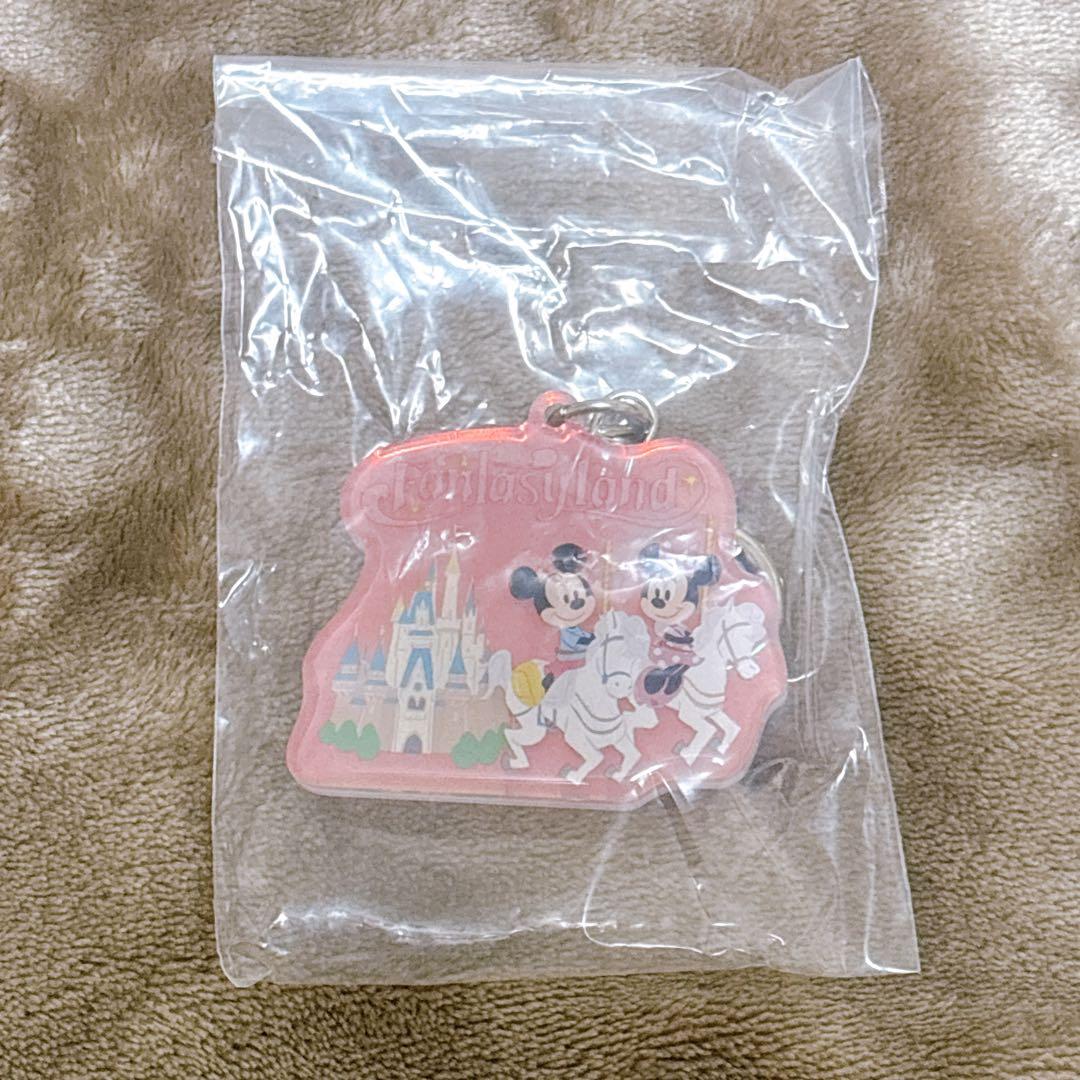 ディズニー アクキー 缶バッジ シール 他 まとめ売り