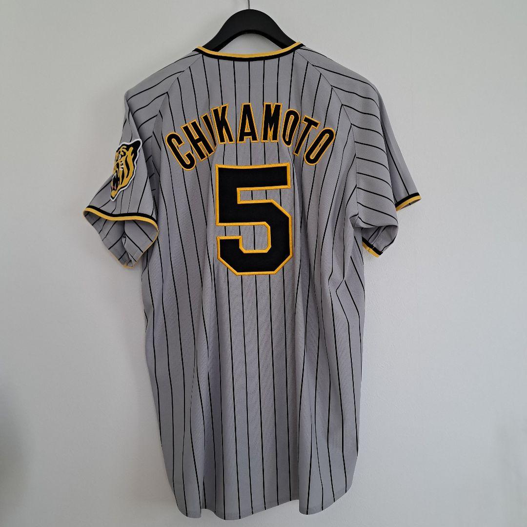 阪神タイガース　近本光司　ユニフォーム 2023年優勝ワッペン　名前クリップ