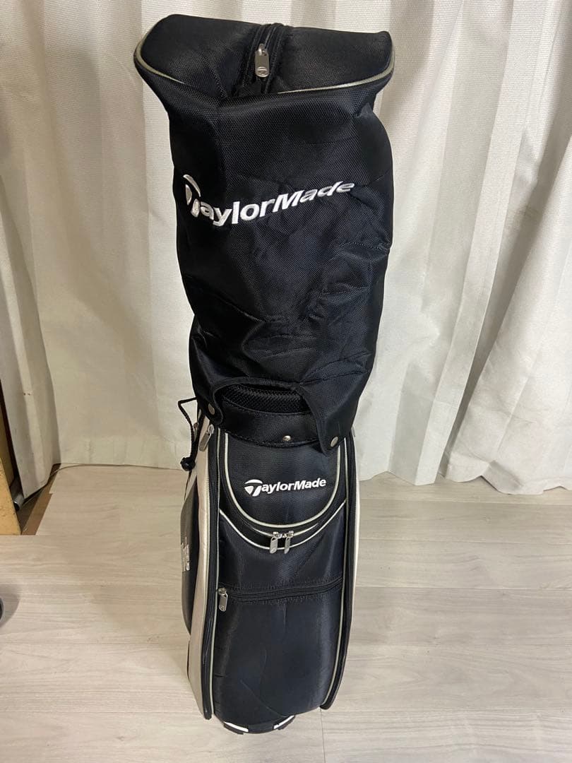 TaylorMade キャディバッグ 黒　白　ゴルフバッグ　テーラーメイド