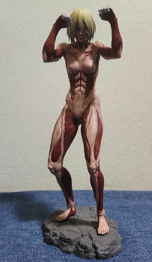 一番くじ　進撃の巨人　壁の外の世界　A賞　女型の巨人