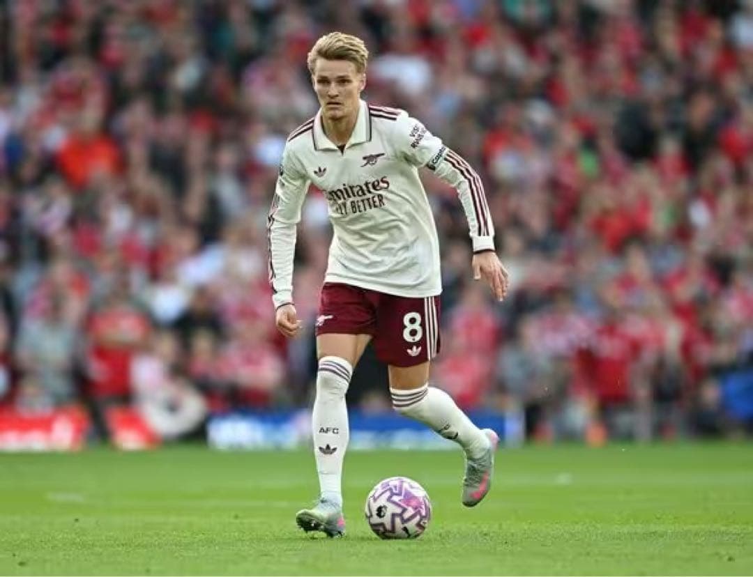 デ*ズ様 アーセナルFCユニフォームサード 25/26　ウーデゴール　長袖シャツ