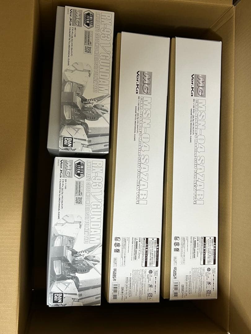 MG 1/100 νガンダム ＆サザビー[メカニカルクリア] 　２セット