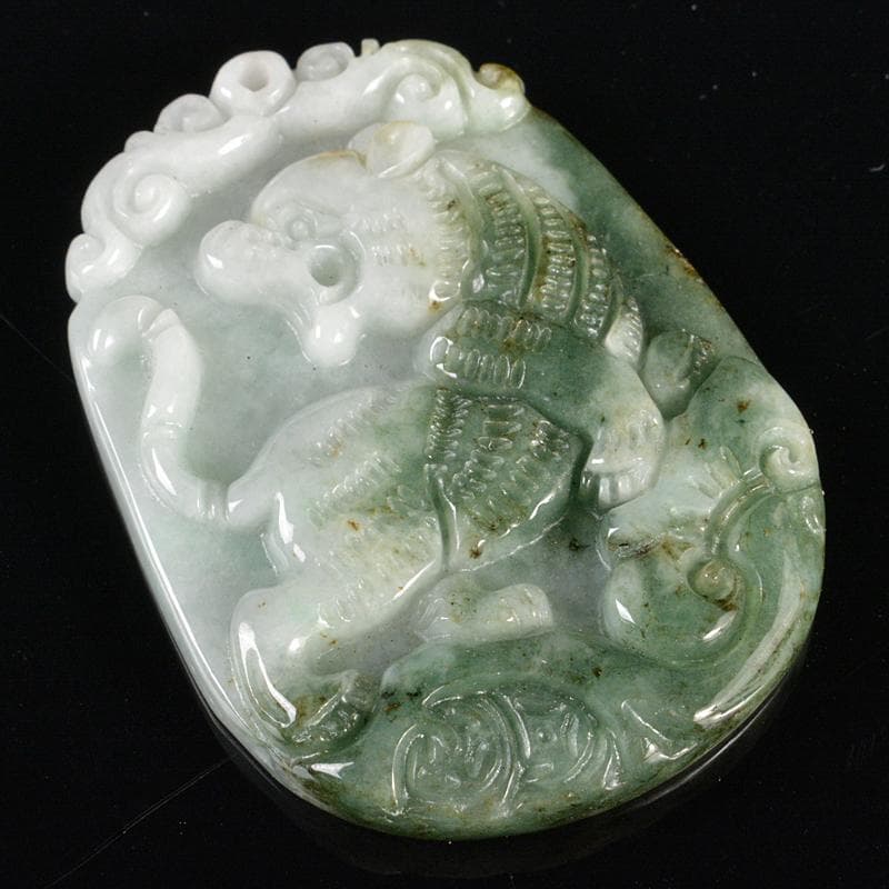 中国　玉石翡翠玉彫刻　とうもろこし　蛙など　根付　玉器　4点　C　R6172