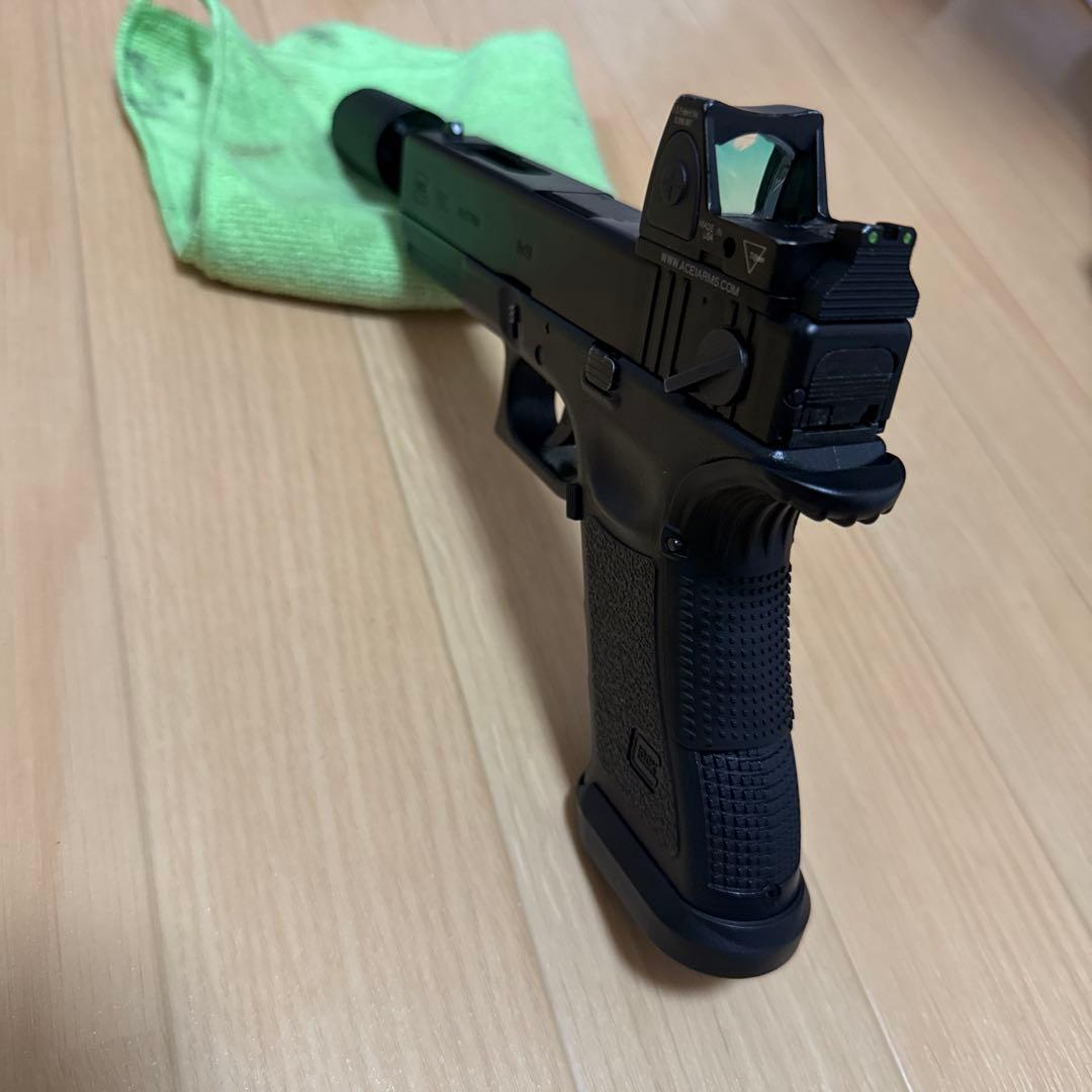 東京マルイ　グロック18c グロック26アドバンス　変えマガジン付き