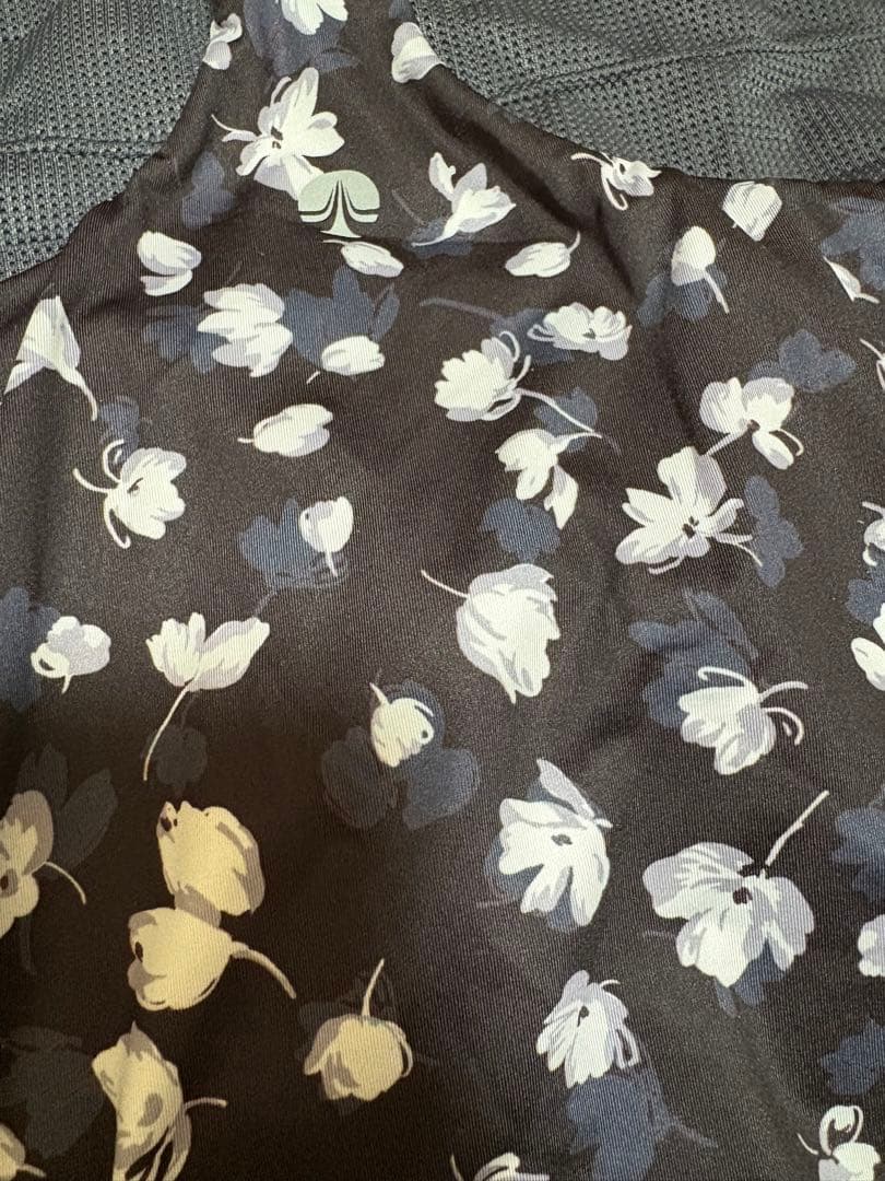 SUKALA フラワープリントカバータンクトップ　ピュアブラック　LL