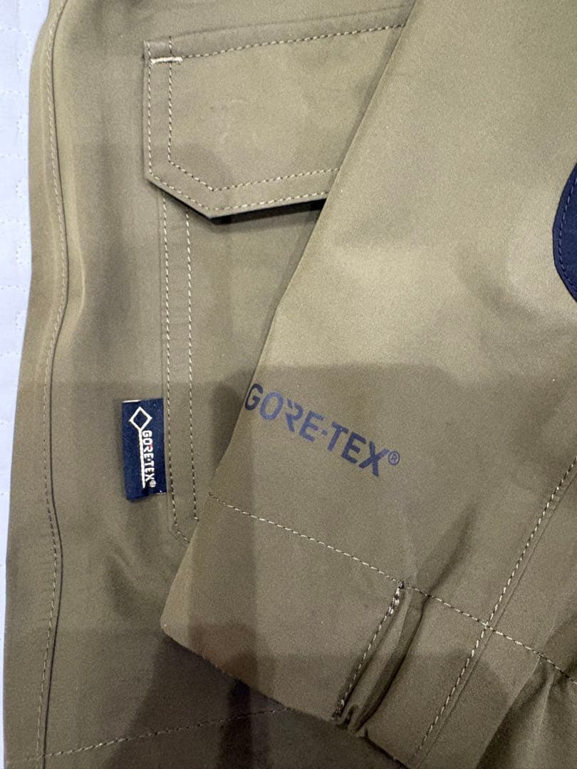 241 スノーボード ウェア　プルオーバー　GORE-TEX カーキXL