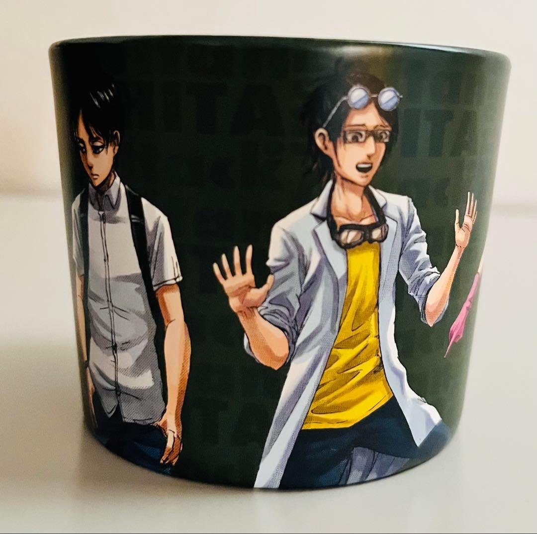 進撃の巨人 原作絵 進撃の日田　非売品ポストカード・ステッカー・スリーブ等9点