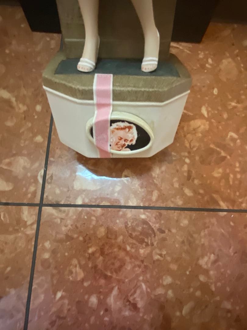 マリリンモンロー型陶器ケンタッキーバーボン古酒