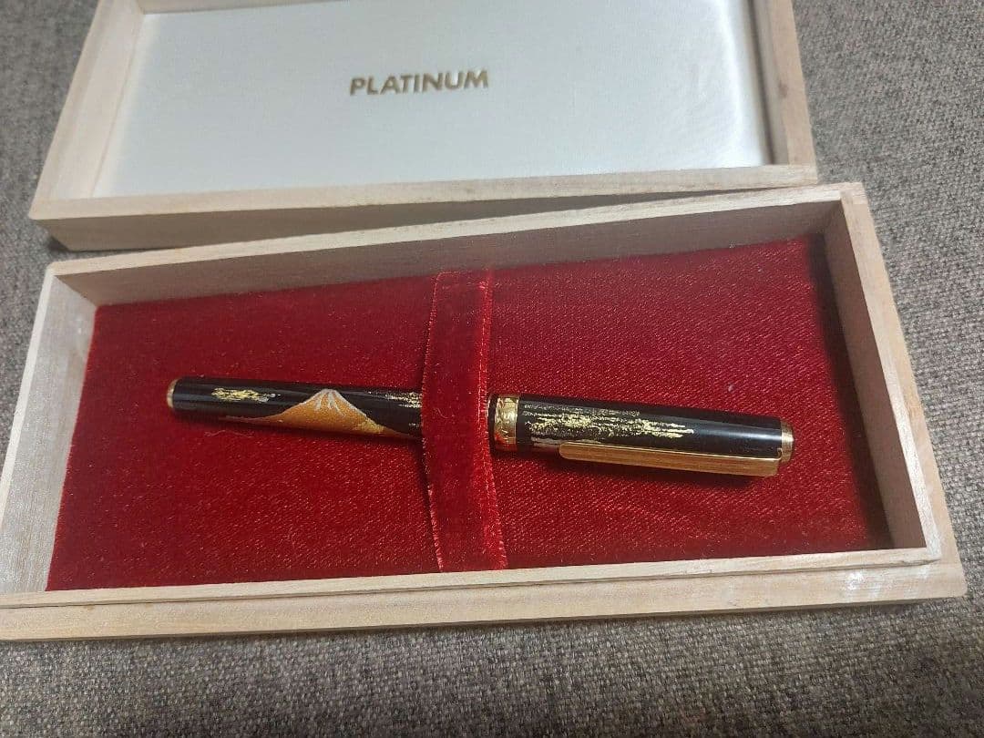 PLATINUM 黒 万年筆 金沢箔 富士山