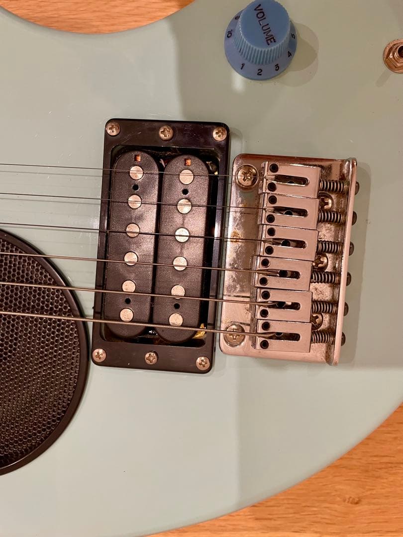 ☆フェルナンデス ZO-3 エレキギター 水色　アンプ内蔵