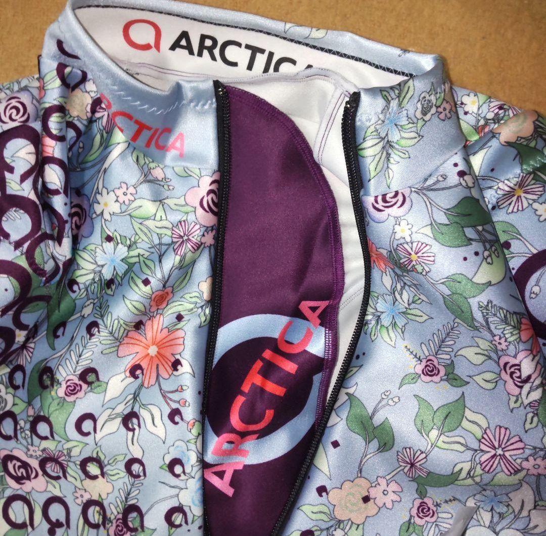 新品タグ付き ARCTICA FIS 対応ワンピース