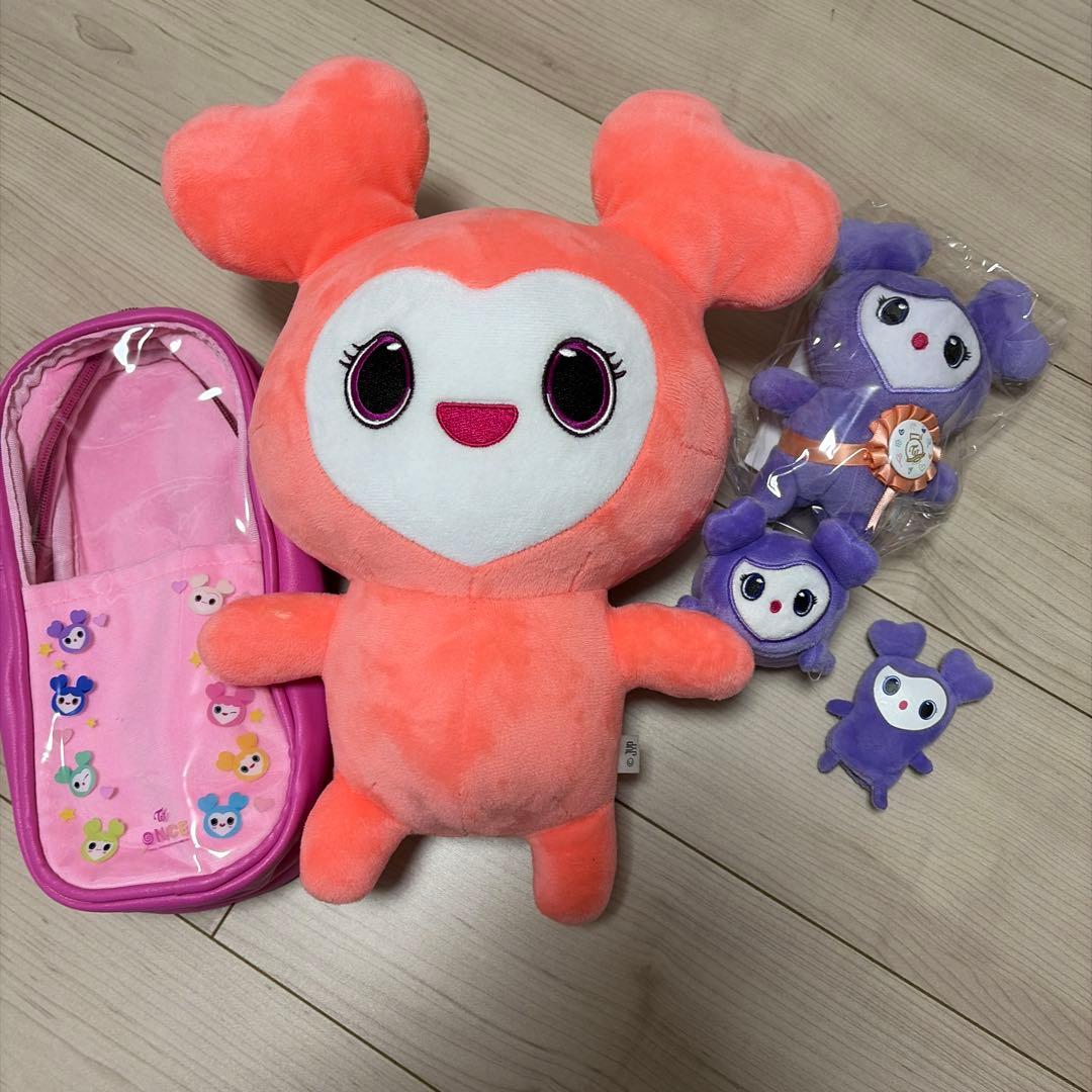 twice サナ サブリー バッグチャーム　ラブリー