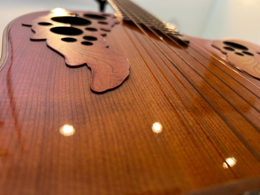 Ovation 6768 Elite Standard ハードケース付き