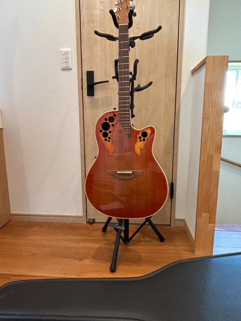 Ovation 6768 Elite Standard ハードケース付き