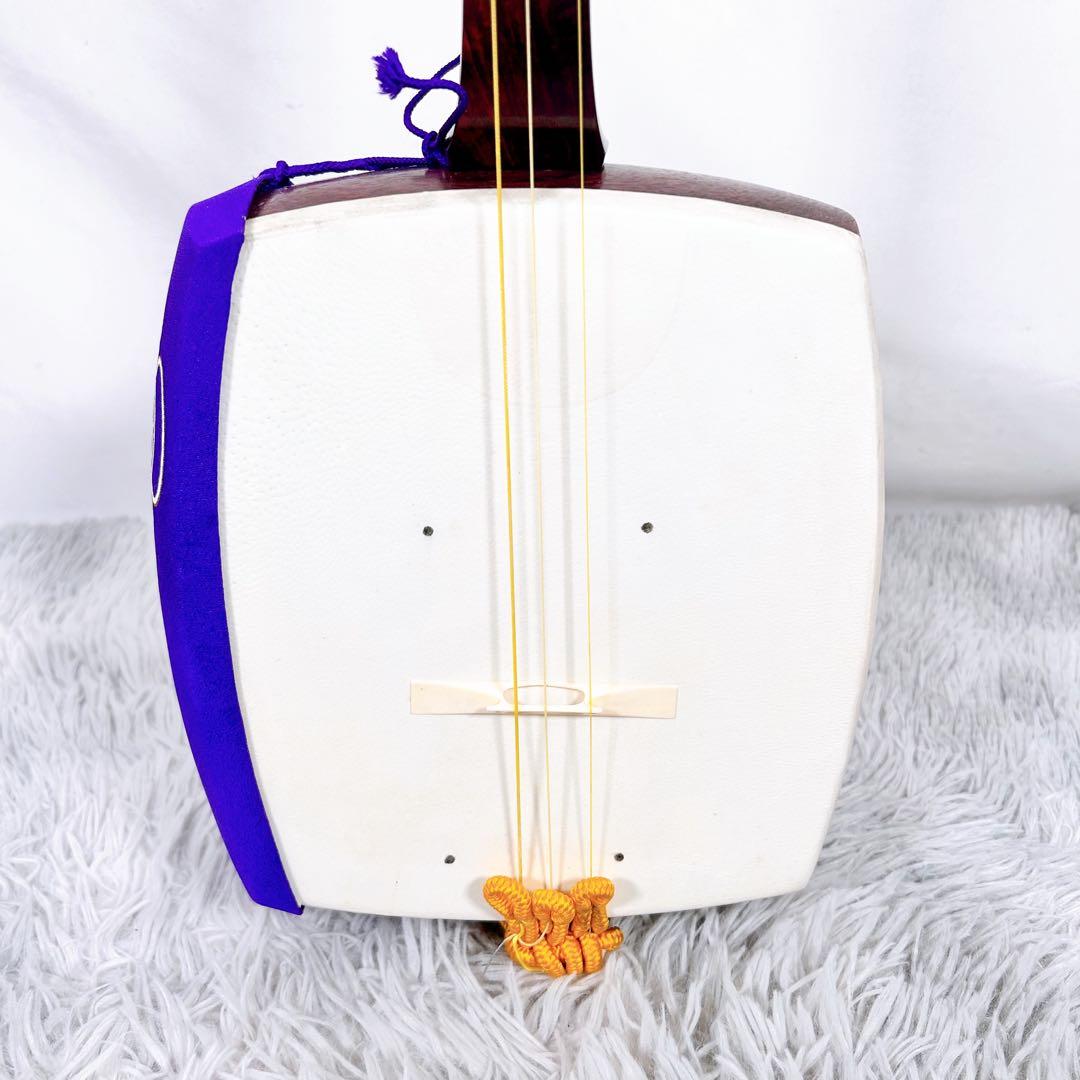 長唄三味線　中棹　紫檀　正寸　丸打胴　本皮　一本溝　皮破れなし　糸巻き紅木