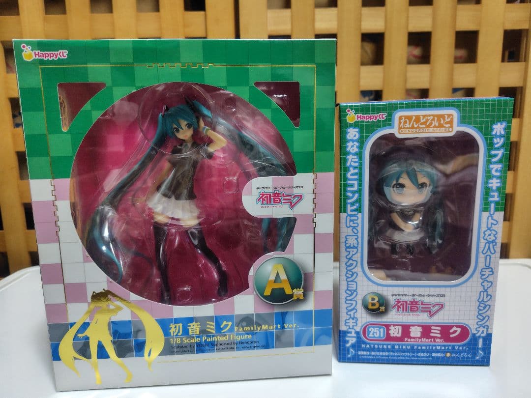 ２個セット初音ミク　未開封 FamilyMart Ver. 1/8フィギュア