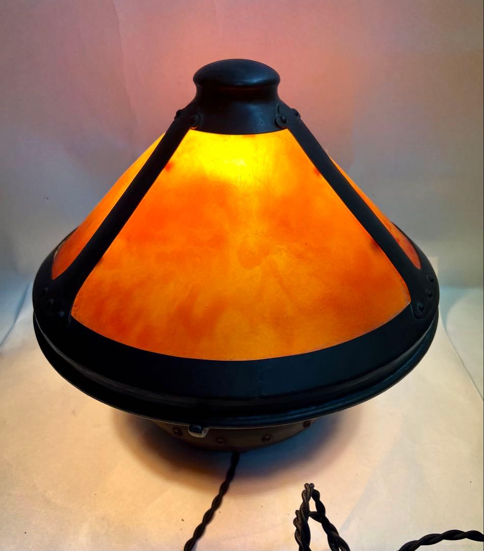 ロッジ•マイカランプ　アーツ&クラフツの金属工芸家ファン•エルブ作