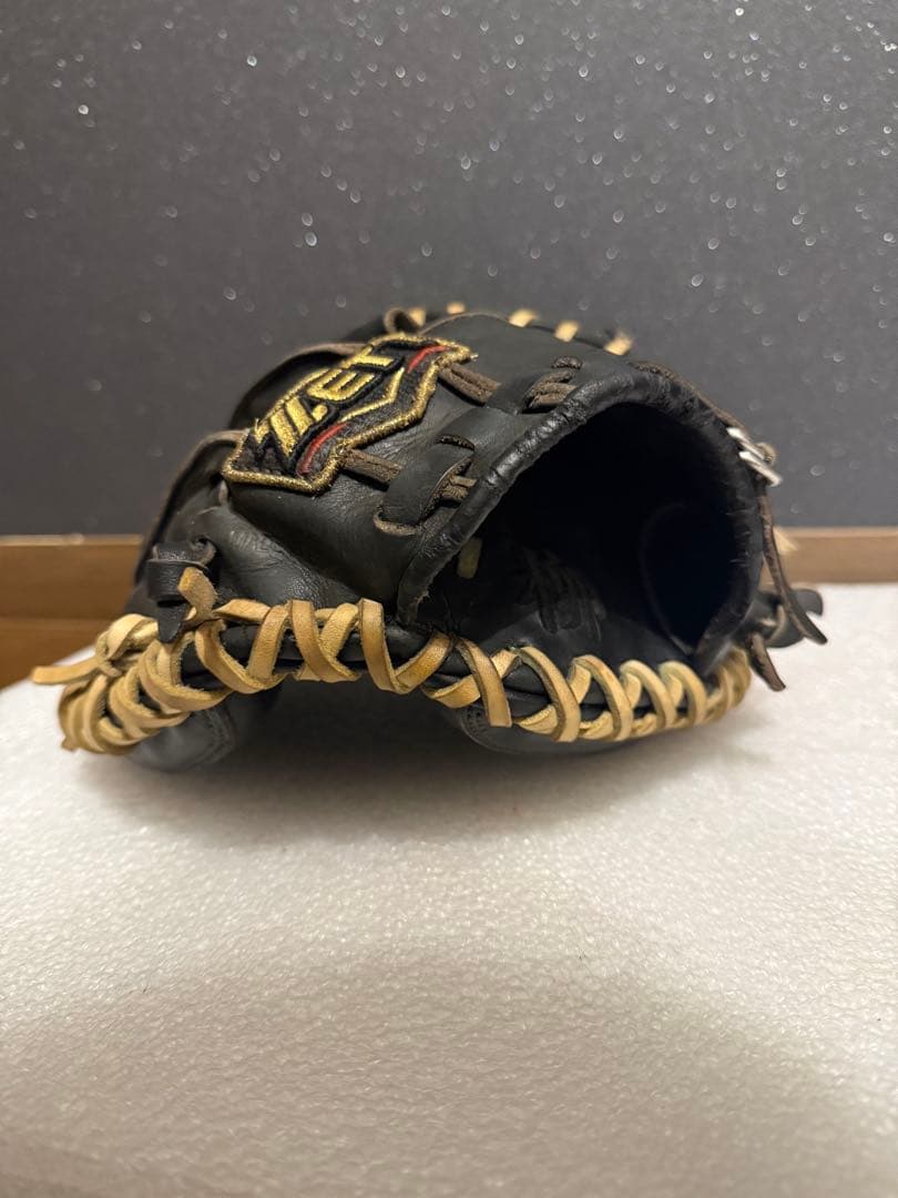 ★人気★ ゼット プロステイタス 硬式用キャッチャーミット 全紐交換済