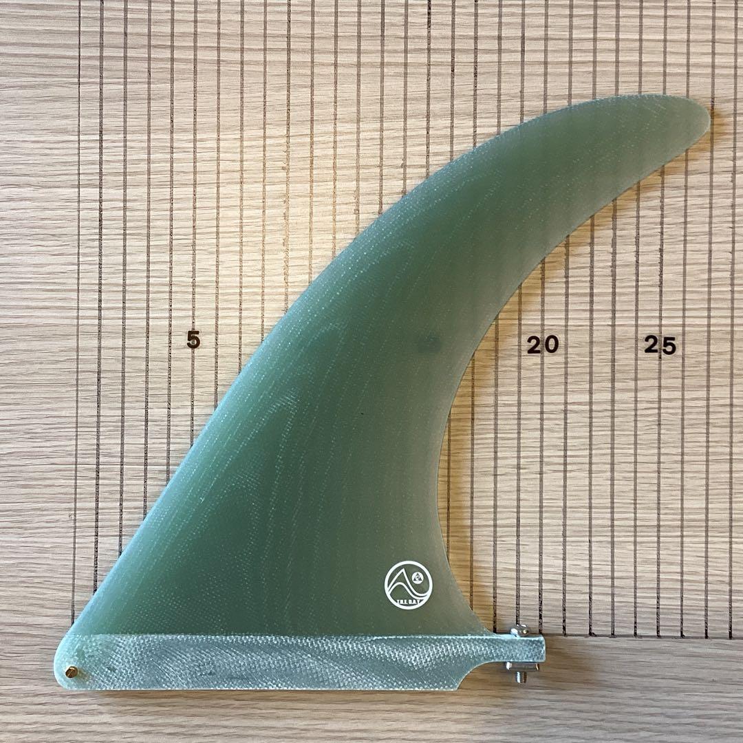 新品未使用シングルフィン9インチ　トランスルーセント、 スクリュー付き