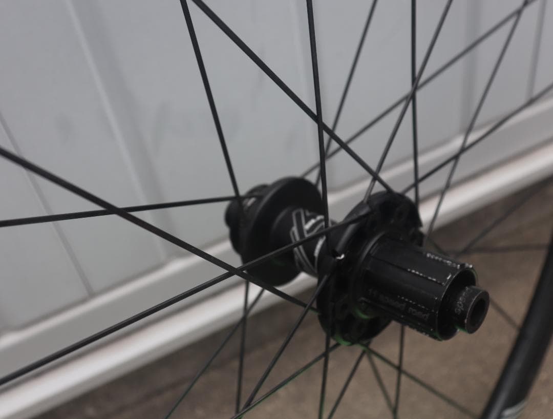 ジャイアント SLR-1 カーボンホイール　前後セット