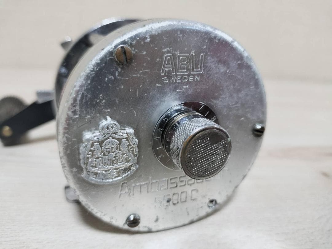 アブガルシア　アンバサダー5500C 　ビンテージ　リール abu 　シルバー