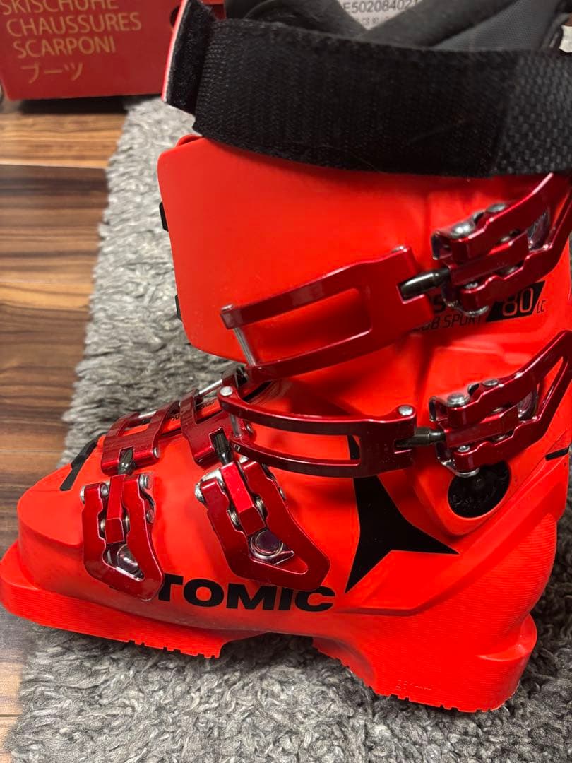 競技用スキーブーツ　ATOMIC REDSTER女性、子供用　21/21.5cm