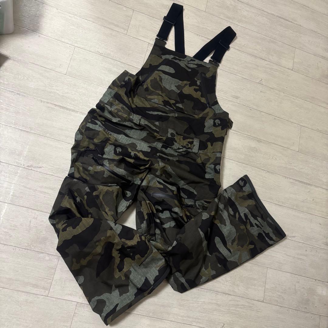 VOLCOM ビブパンツ GORETEX カモフラ