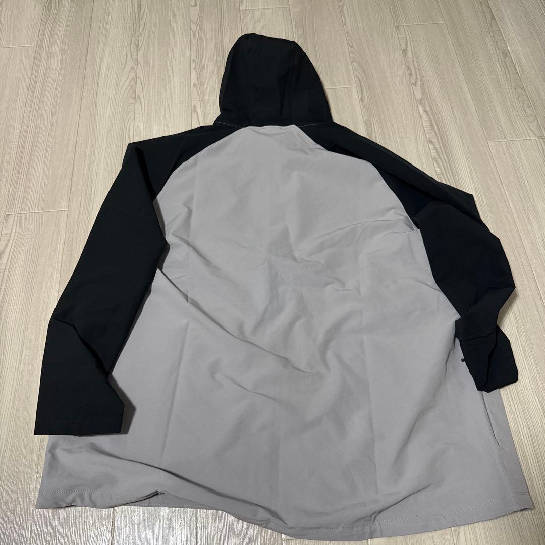 ジァイアンツ　Nike フード付きジャケット グレー/ブラック