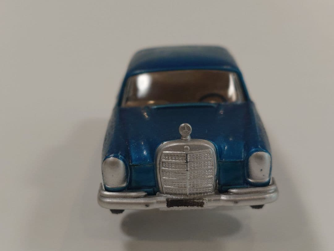 【Xmas Sale】SOLIDO REF 126 MERCEDES 220SE