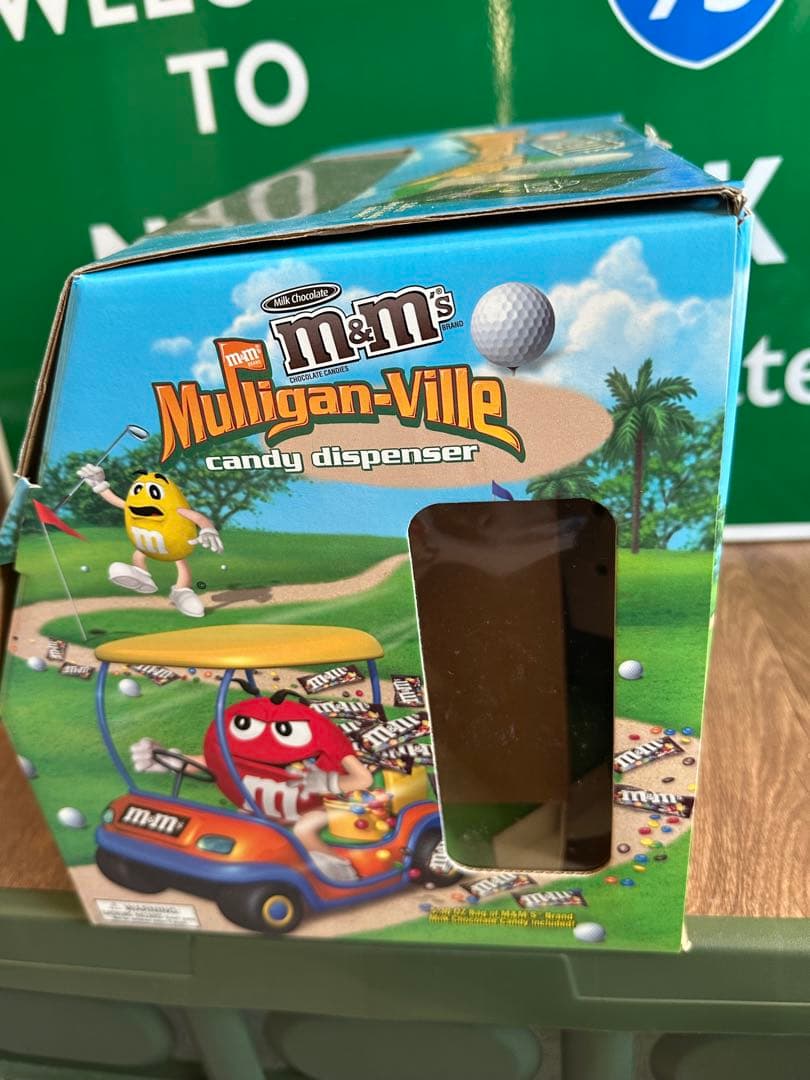 M&M's Muligan-Ville キャンディディスペンサー