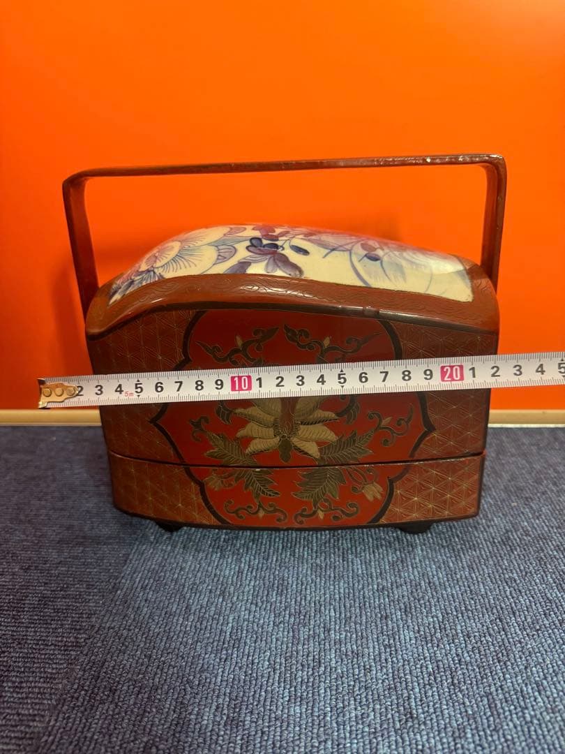 1818 中国骨董　新渡染付蓋付　木製　漆塗　提重　時代物
