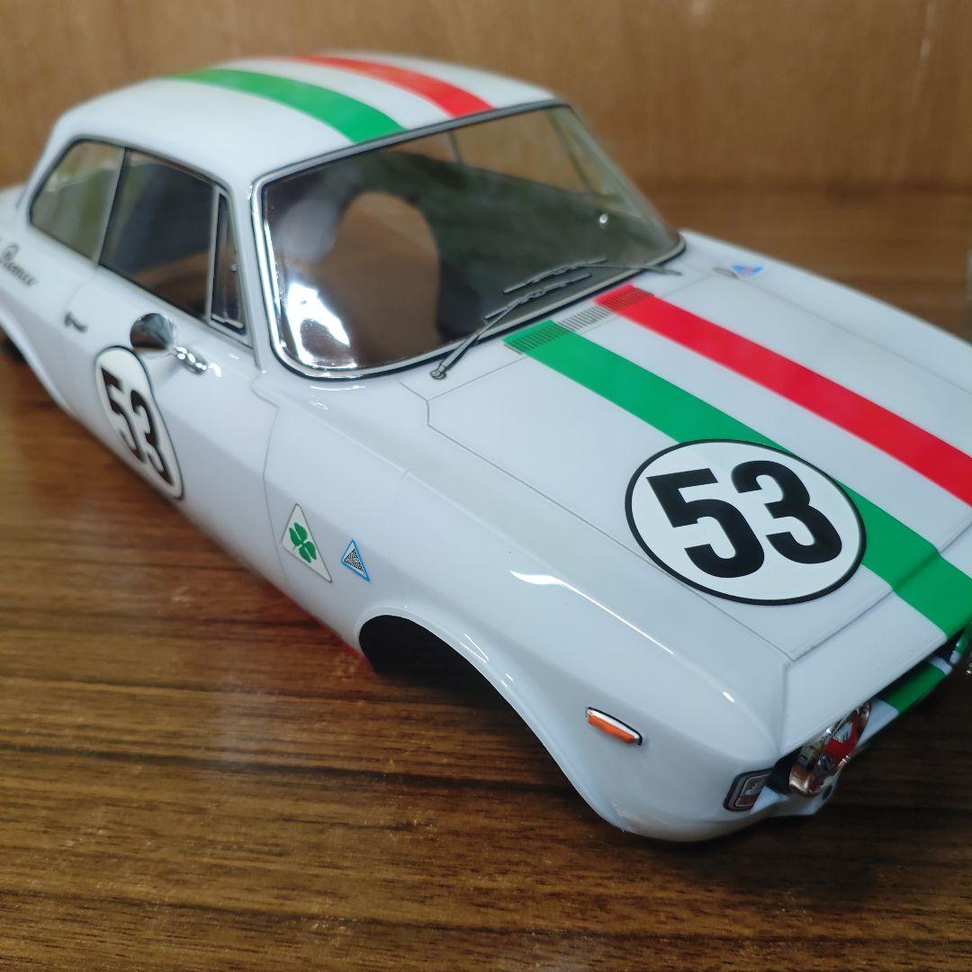 タミヤ　アルファロメオ　ボディ　ブライトレッド　ホワイト セット