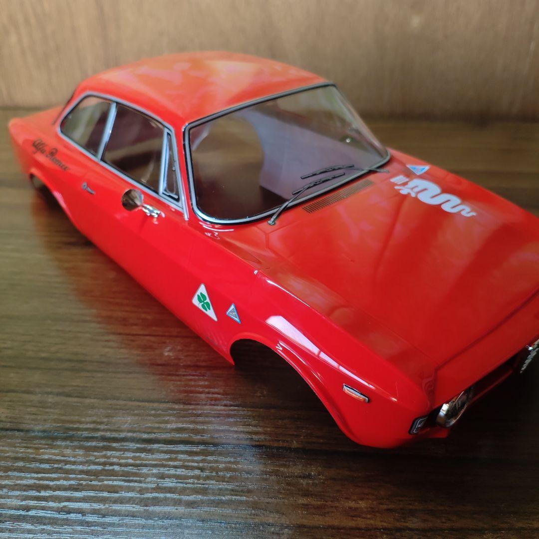 タミヤ　アルファロメオ　ボディ　ブライトレッド　ホワイト セット