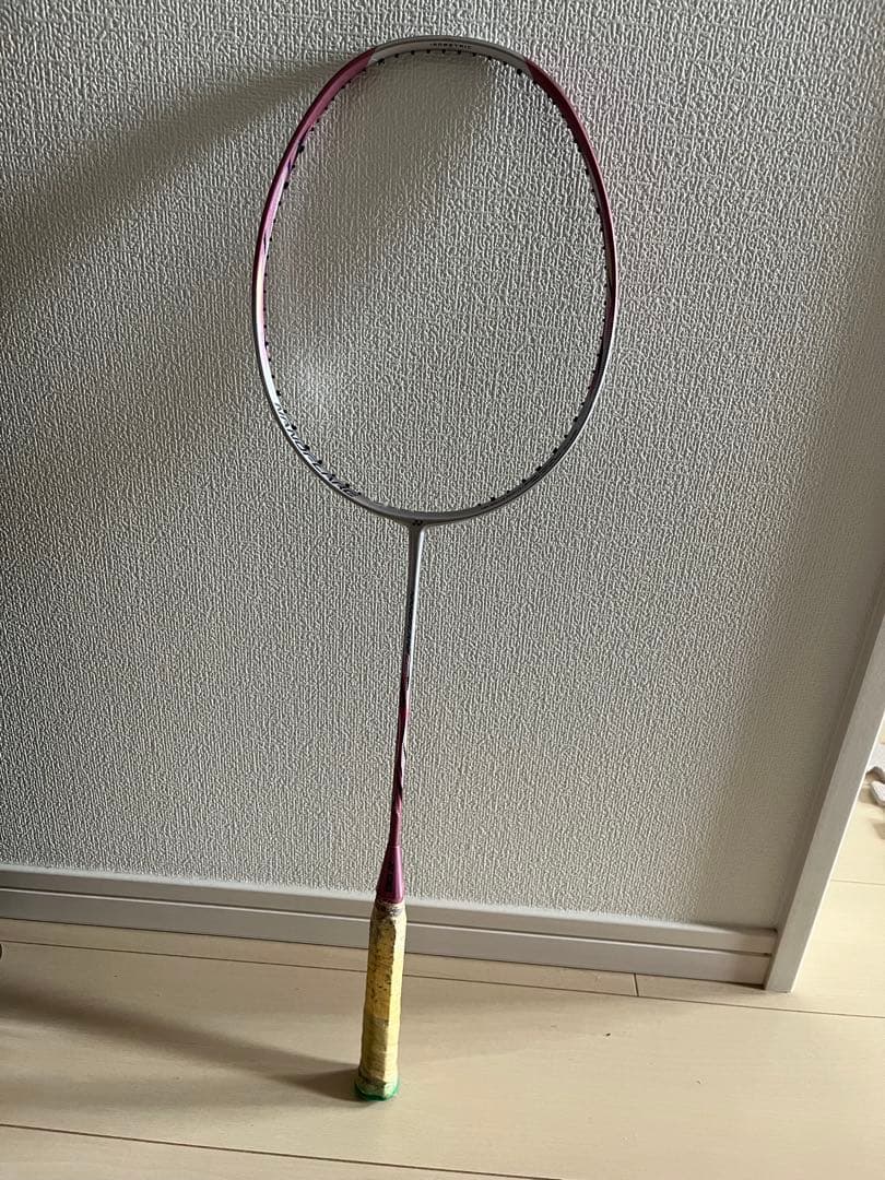 ヨネックス　バドミントンラケット　ナノフレア600 5u5g