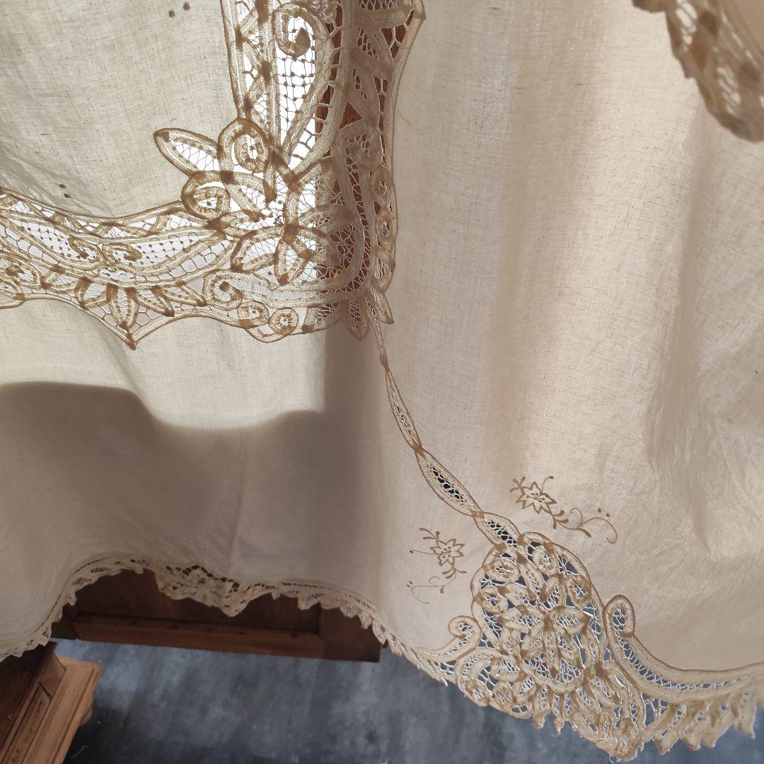 優しいオークル生成り＊Vintageバテンレース　円形クロス