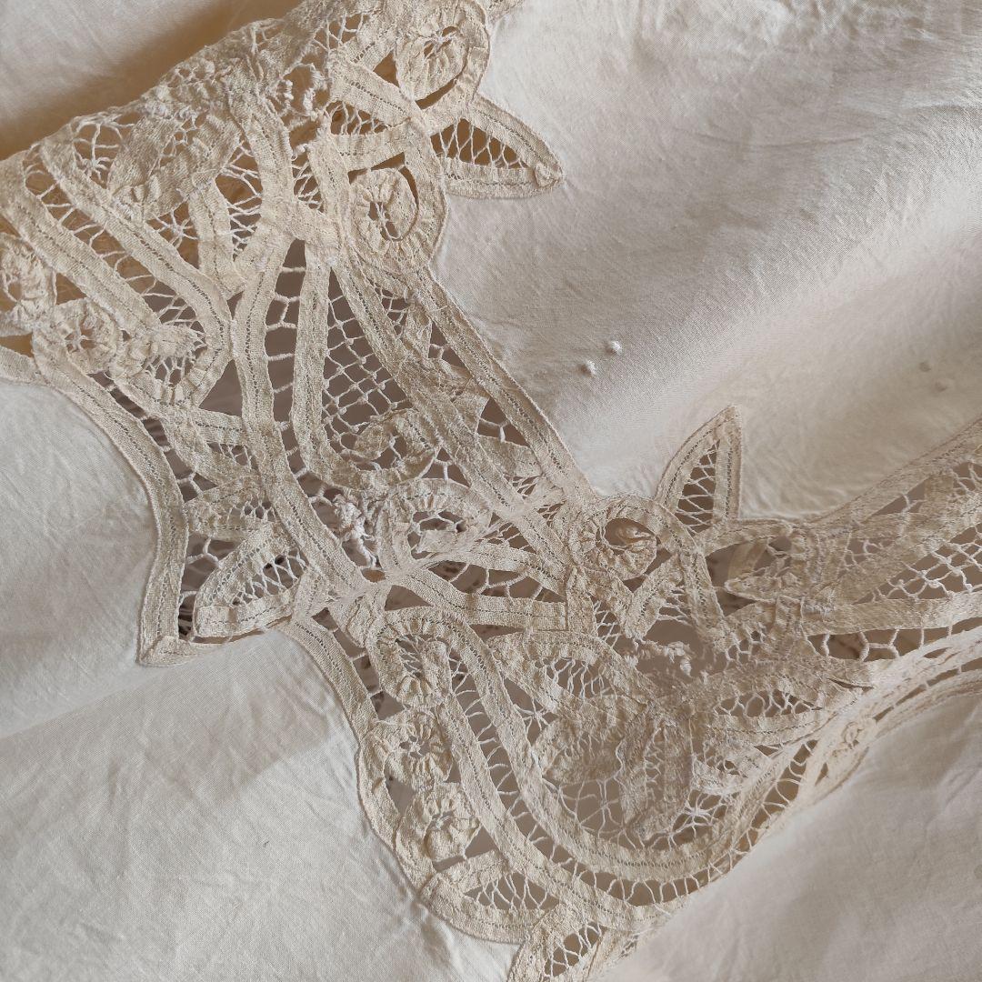 優しいオークル生成り＊Vintageバテンレース　円形クロス