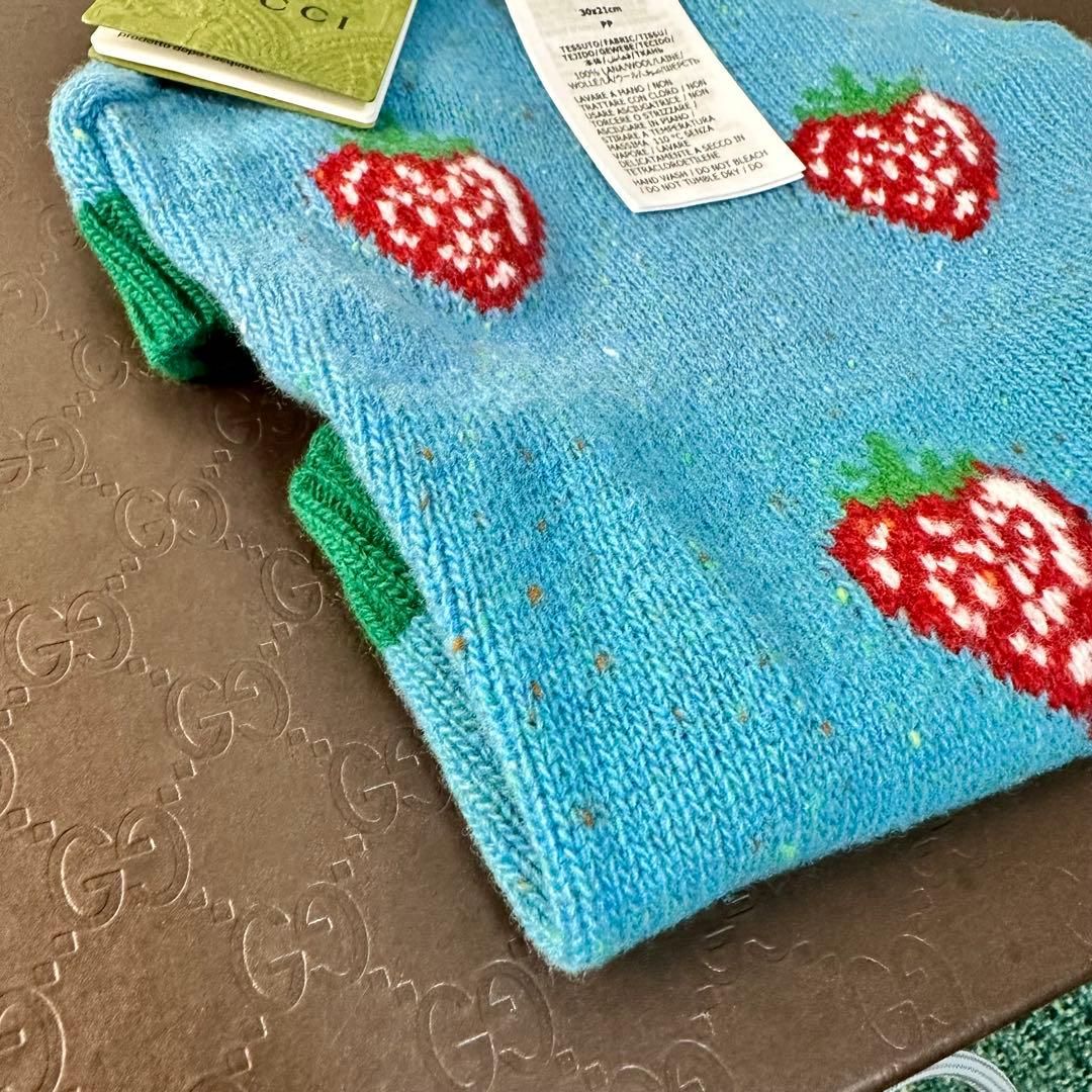 GUCCI グッチ 犬 ペット用 ニット セーター イチゴ柄 XSサイズ