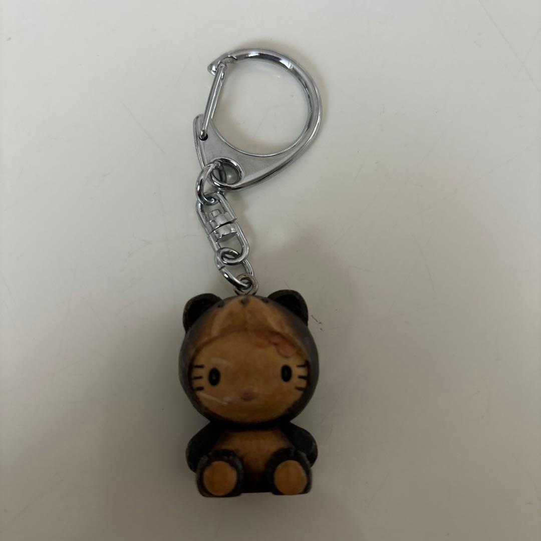 【激レア】ハローキティ　根付け　木彫りシリーズ　くま