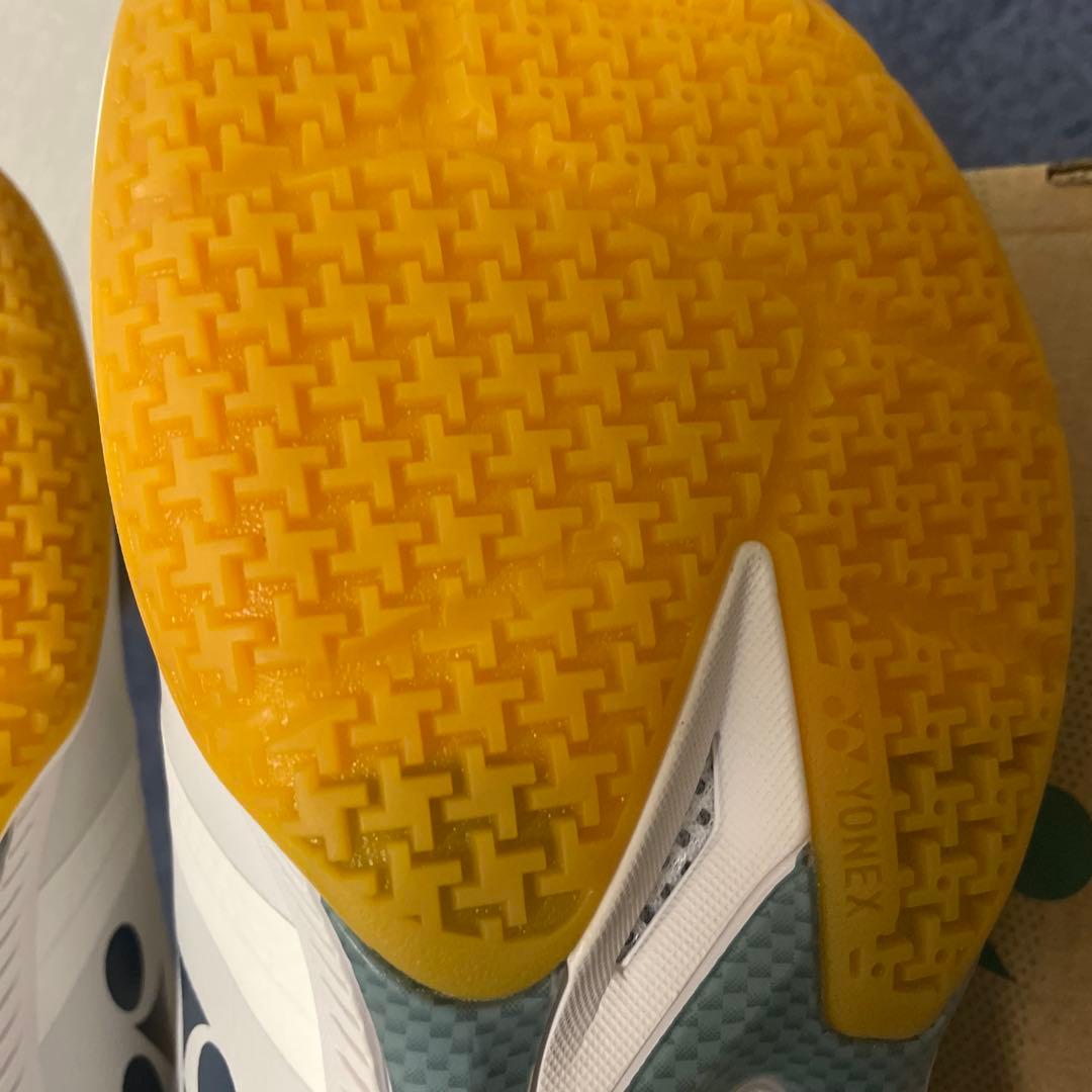 ヨネックス パワークッション65z 26cm