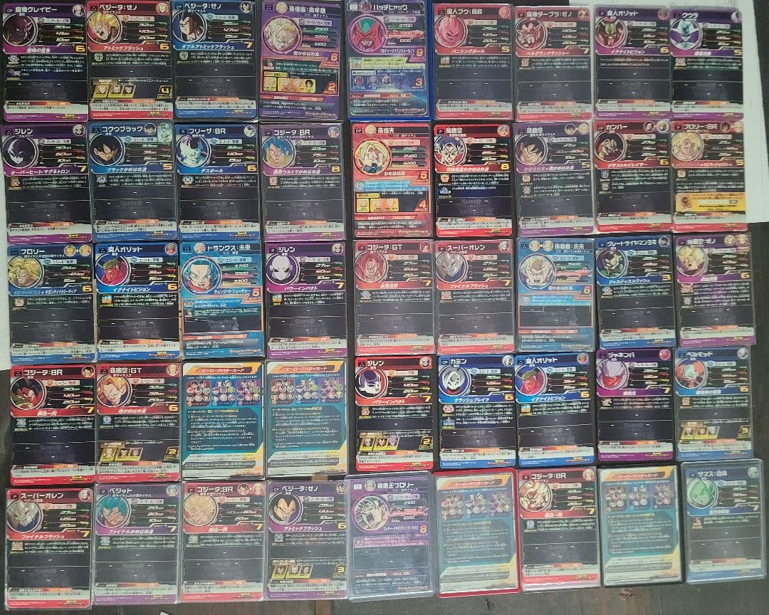 スーパードラゴンボールヒーローズカード85枚＋おまけ約200枚　引退品まとめ売り